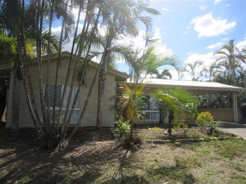 22 Royal saxon Close, Mount Sheridan QLD 4868