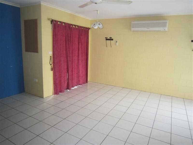 22 Royal saxon Close, Mount Sheridan QLD 4868