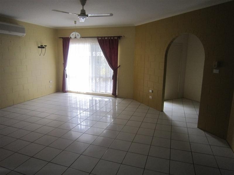 22 Royal saxon Close, Mount Sheridan QLD 4868