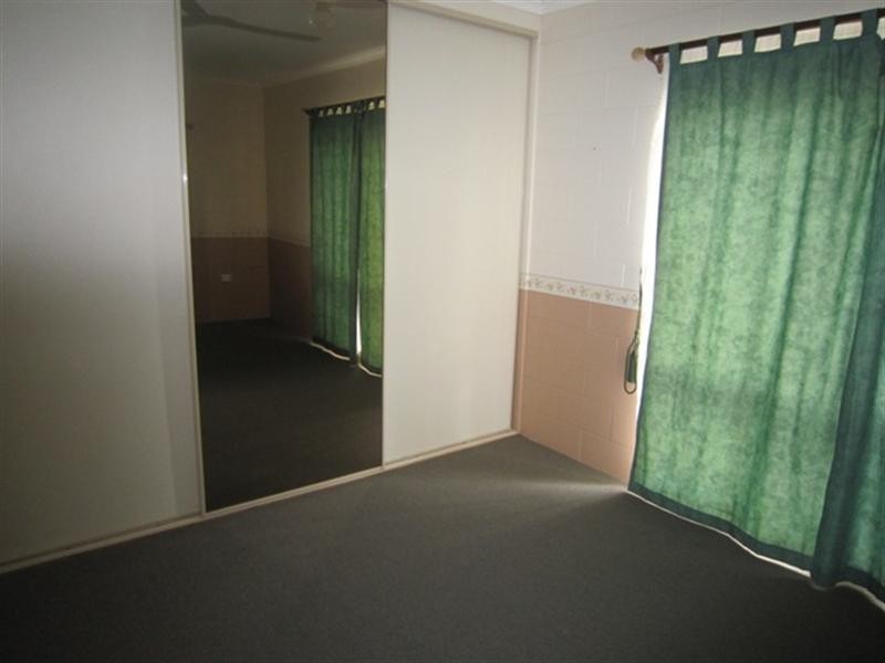 22 Royal saxon Close, Mount Sheridan QLD 4868