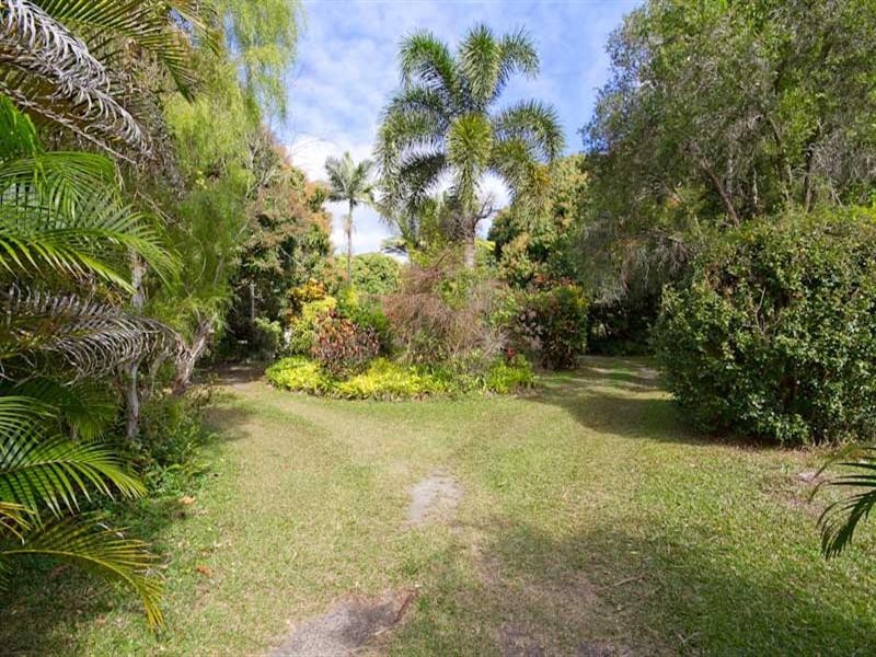 13-15 Evergreen Street, Clifton Beach QLD 4879