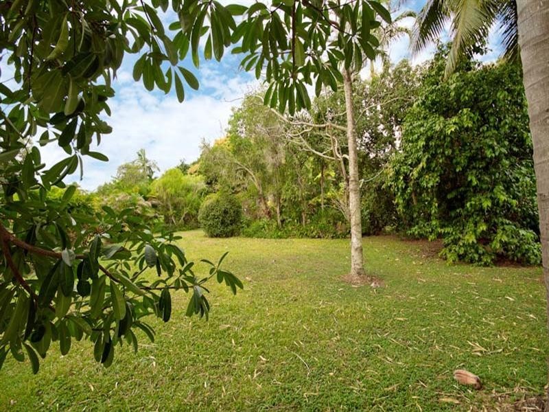 13-15 Evergreen Street, Clifton Beach QLD 4879