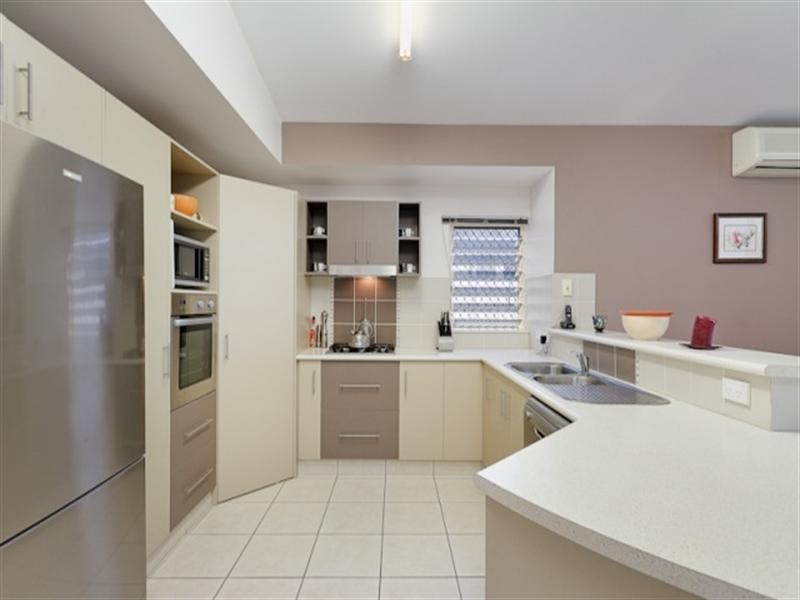Bentley Park QLD 4869