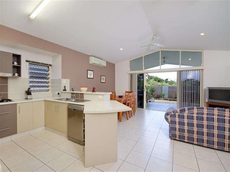 Bentley Park QLD 4869