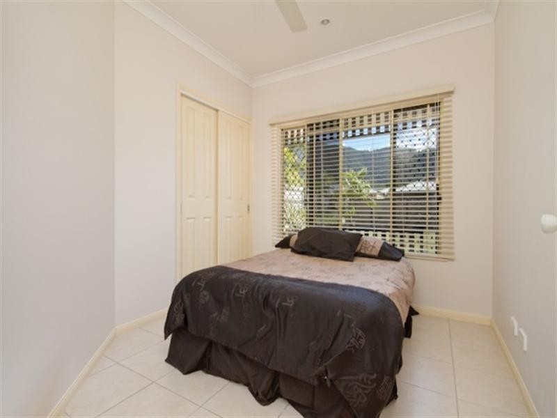 Bentley Park QLD 4869