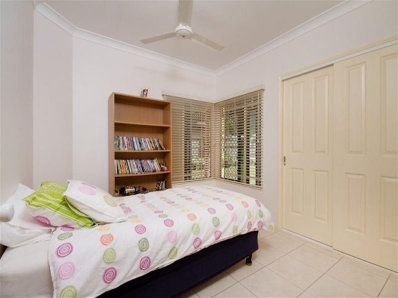 Bentley Park QLD 4869