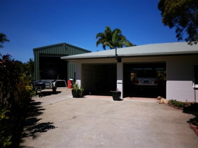 3 Arnhem Close, Bentley Park QLD 4869