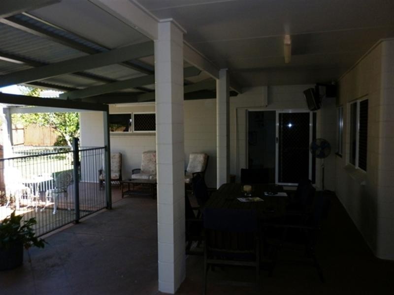 3 Arnhem Close, Bentley Park QLD 4869