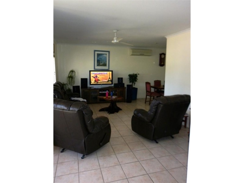 3 Arnhem Close, Bentley Park QLD 4869
