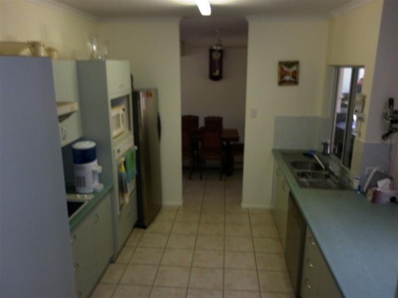 3 Arnhem Close, Bentley Park QLD 4869