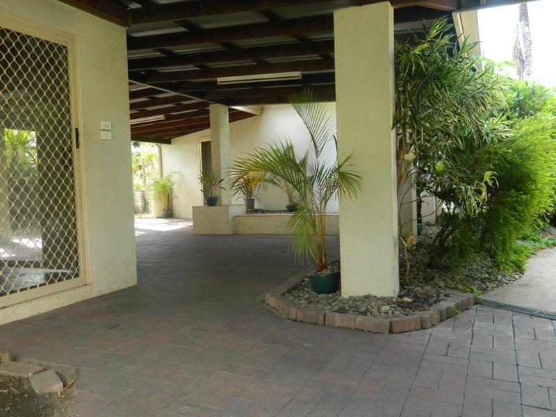 Bentley Park QLD 4869