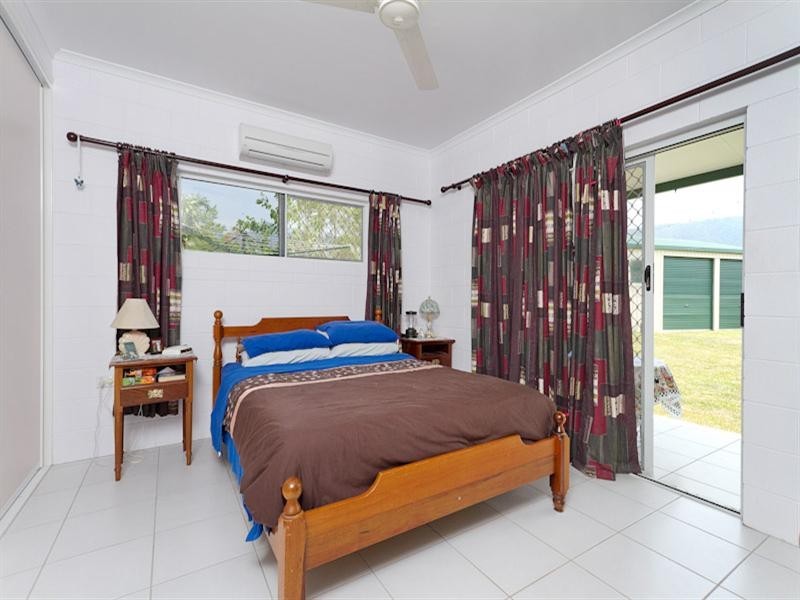 Bentley Park QLD 4869