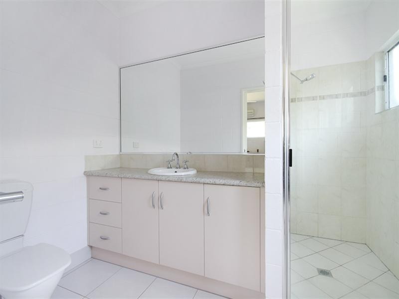 Bentley Park QLD 4869