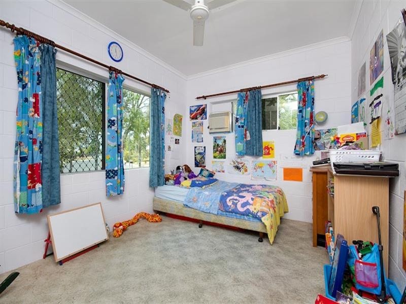 Bentley Park QLD 4869