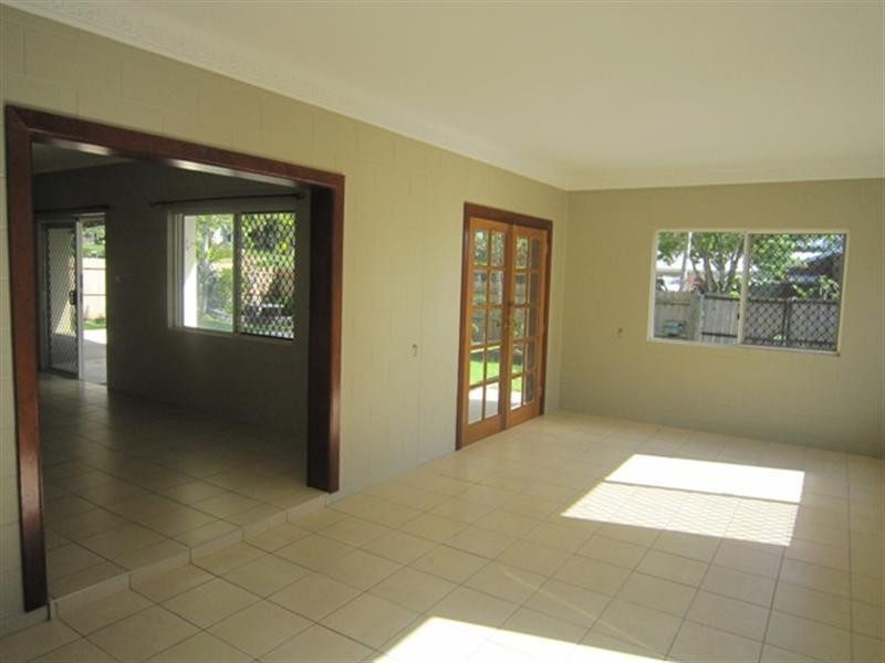 9 Sinclair Street, Gordonvale QLD 4865