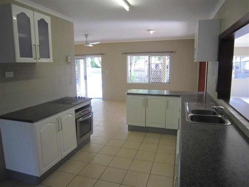 9 Sinclair Street, Gordonvale QLD 4865