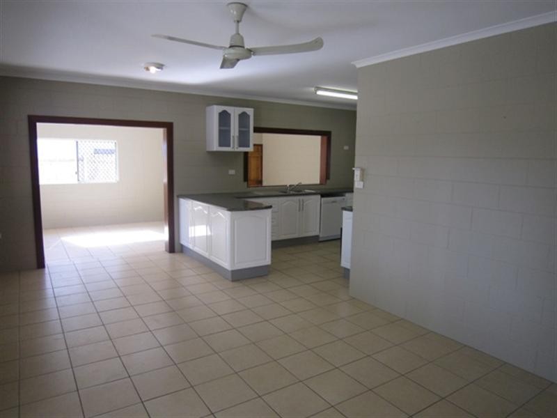 9 Sinclair Street, Gordonvale QLD 4865