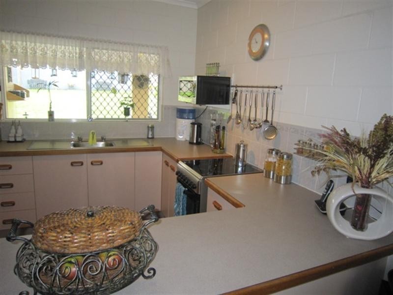 Bentley Park QLD 4869