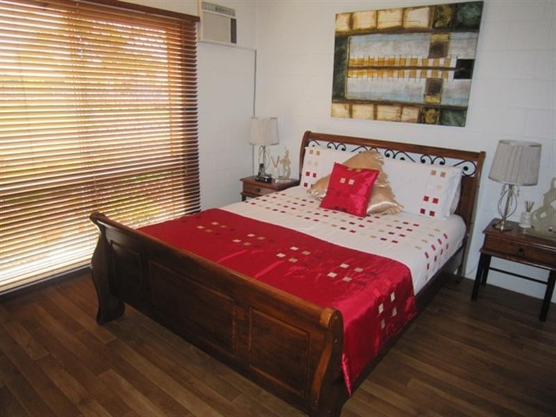 Bentley Park QLD 4869