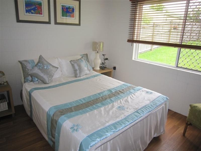 Bentley Park QLD 4869