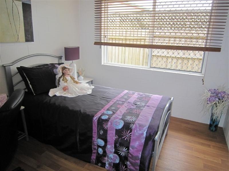 Bentley Park QLD 4869