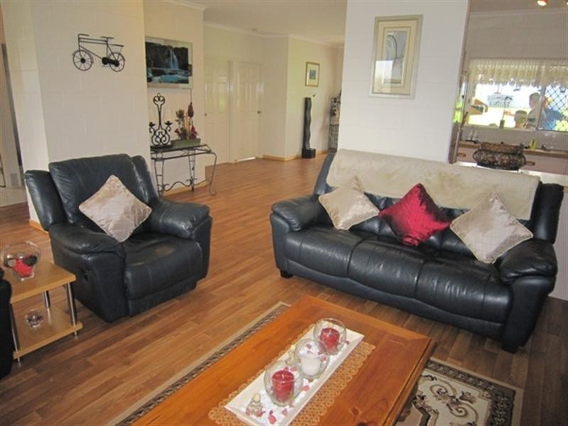 Bentley Park QLD 4869