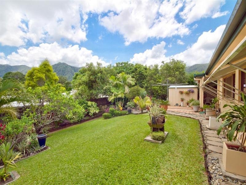 283 Robert Road, Bentley Park QLD 4869