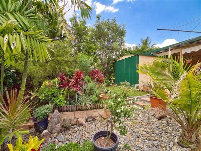 283 Robert Road, Bentley Park QLD 4869