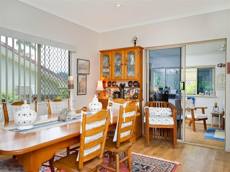 283 Robert Road, Bentley Park QLD 4869