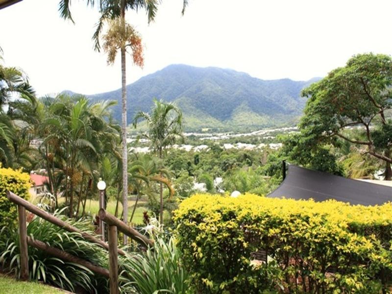 15 Jumna Close, Bentley Park QLD 4869