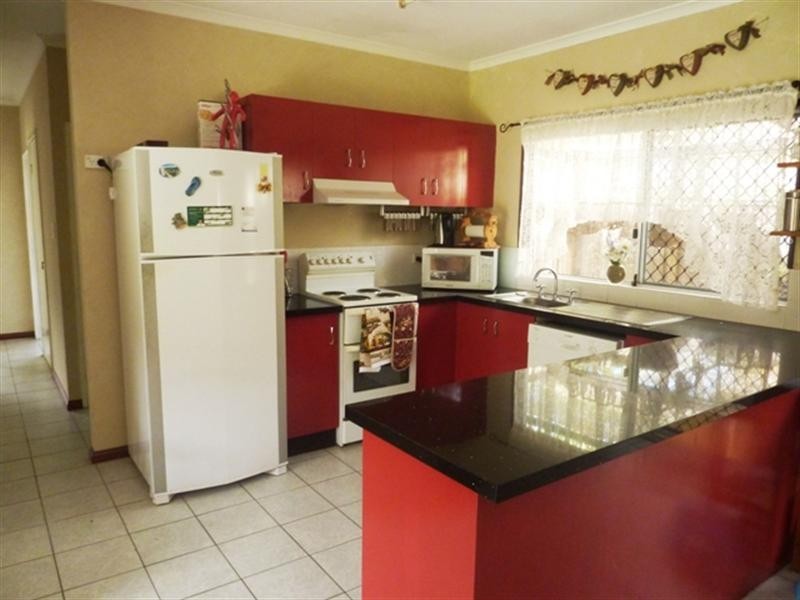 Bentley Park QLD 4869