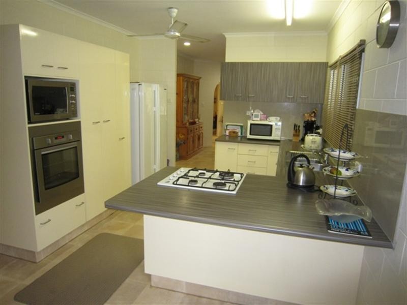 Bentley Park QLD 4869