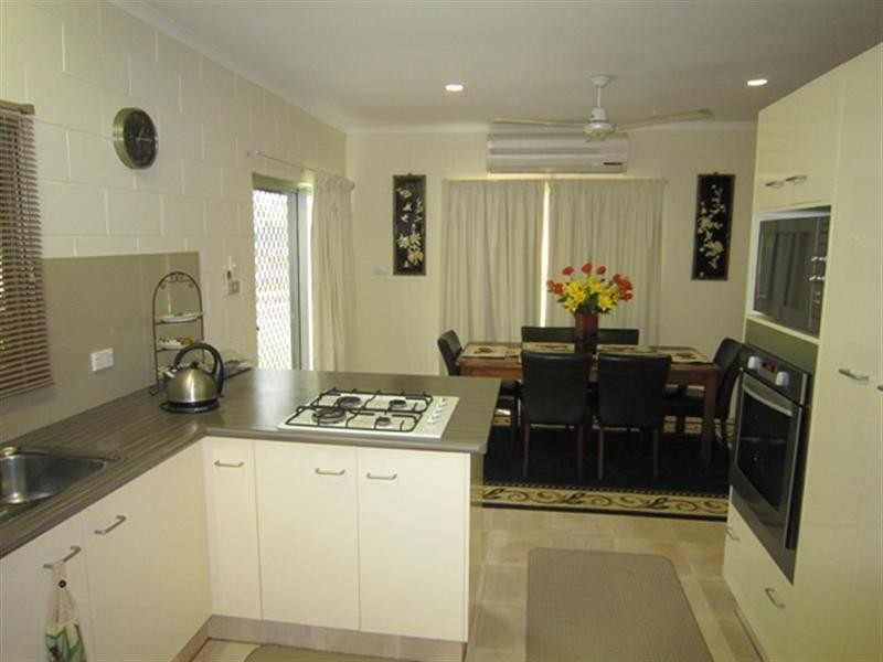 Bentley Park QLD 4869