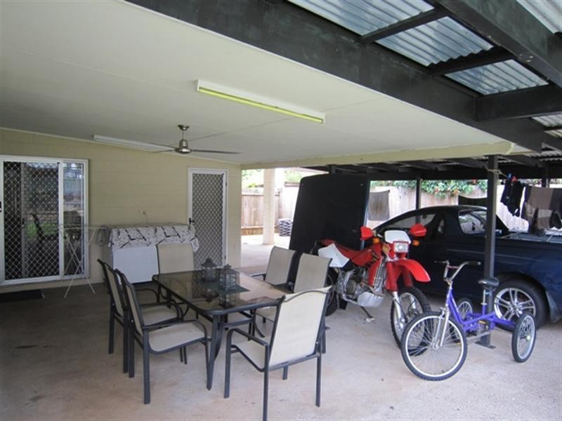 Bentley Park QLD 4869