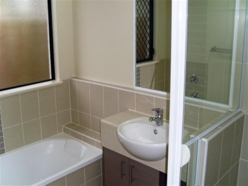 Bentley Park QLD 4869