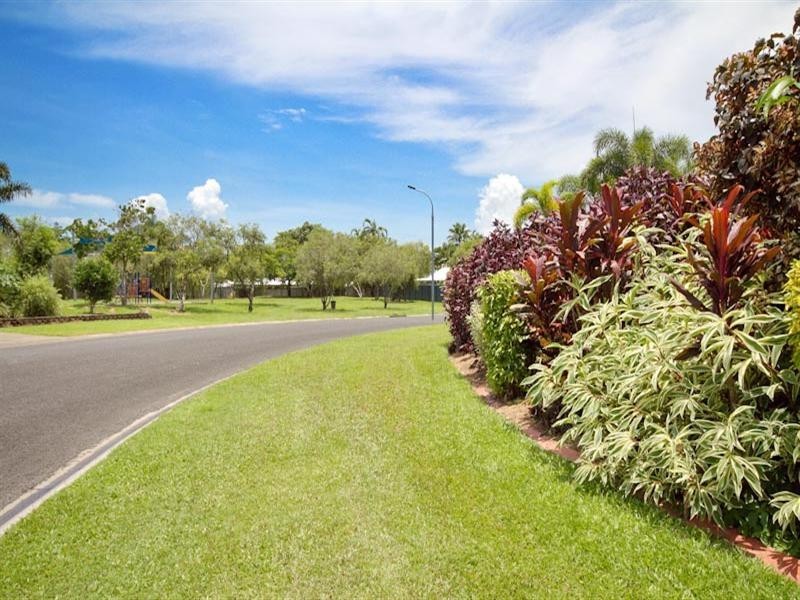 Bentley Park QLD 4869