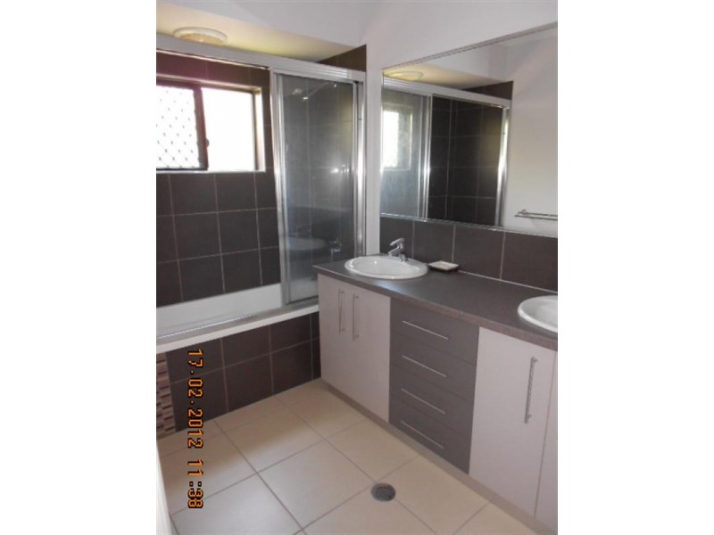 Bentley Park QLD 4869