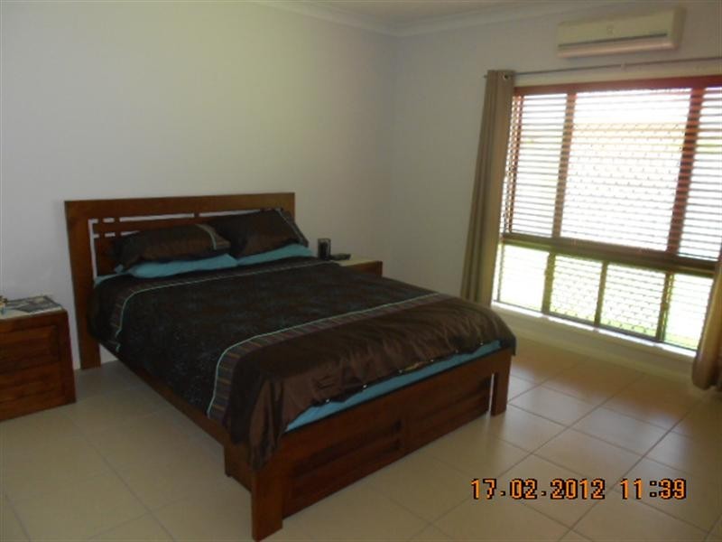 Bentley Park QLD 4869