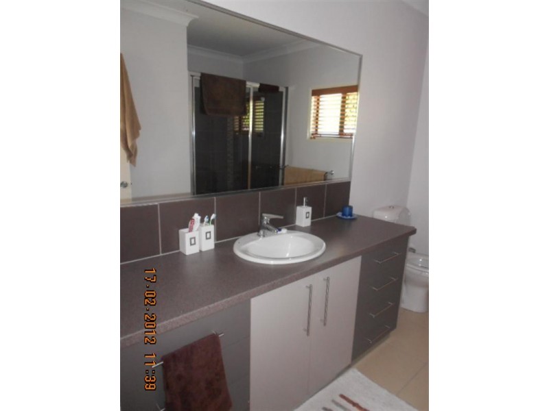 Bentley Park QLD 4869