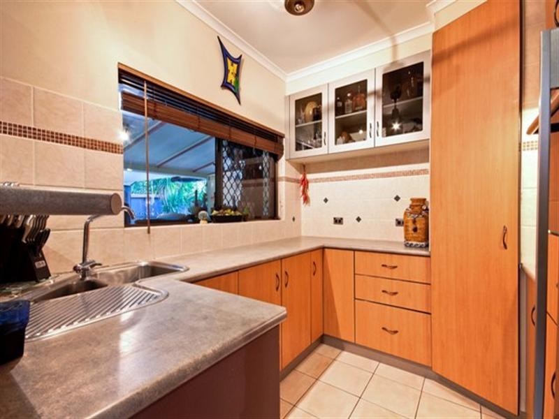 Bentley Park QLD 4869