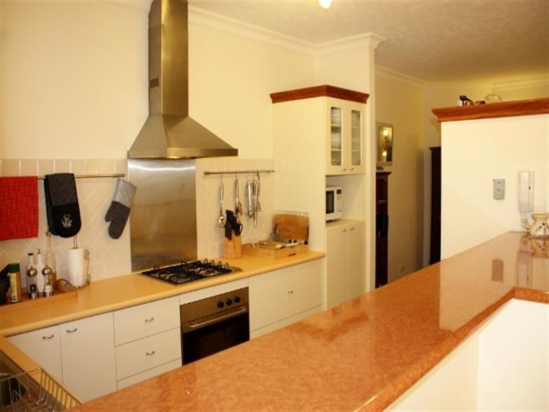 407/2 Greenslopes Street, Cairns North QLD 4870