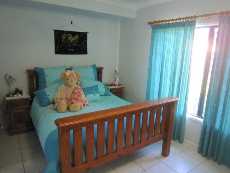 Bentley Park QLD 4869