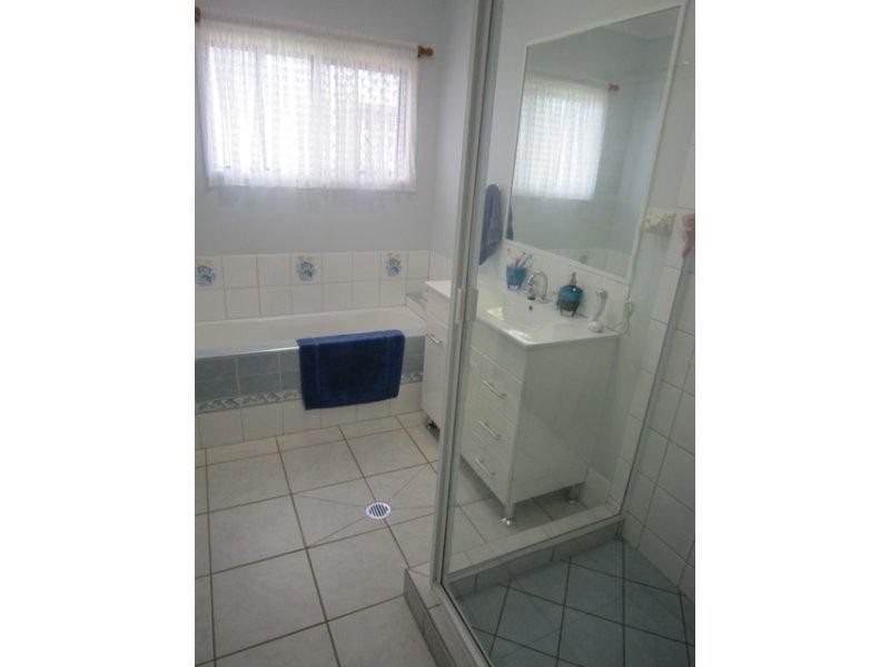 Bentley Park QLD 4869