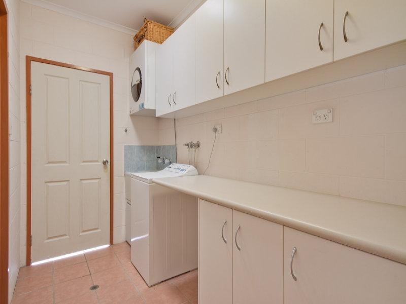 11 Adventure Close, Bentley Park QLD 4869