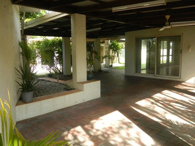 13 Vigilant Close, Bentley Park QLD 4869