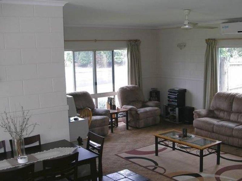 18 Friendship Street, Bentley Park QLD 4869