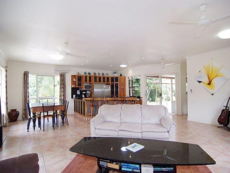 4 Sailfish Close, Kanimbla QLD 4870