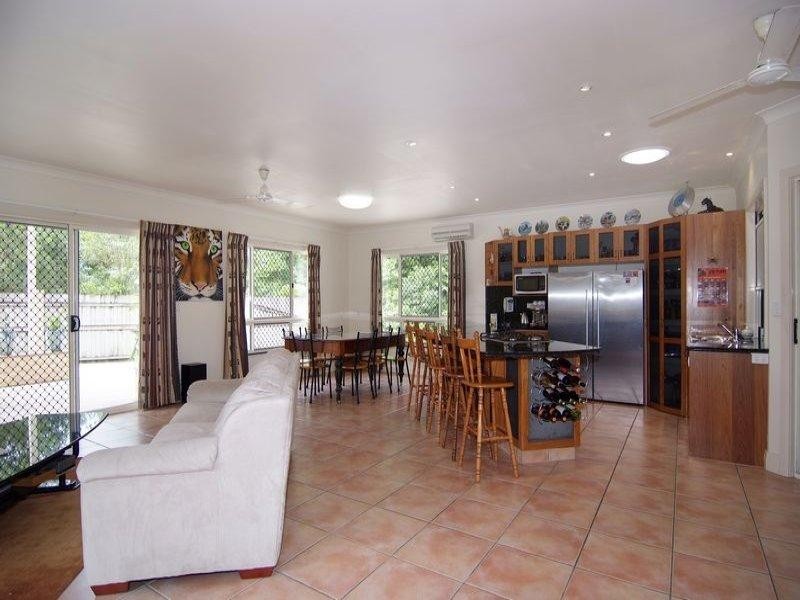 4 Sailfish Close, Kanimbla QLD 4870