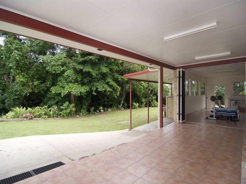 4 Sailfish Close, Kanimbla QLD 4870
