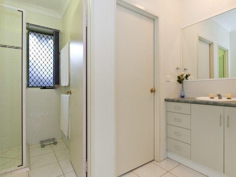 Bentley Park QLD 4869